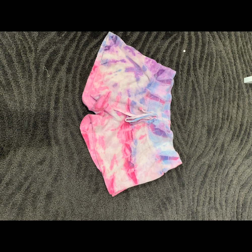 Hard tail shorts